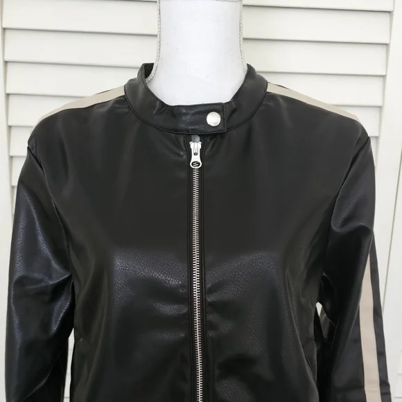 New Democracy Biker Jacket Size M Faux Leather Black Beige Zip Front Moto NWT - Picture 3 of 16